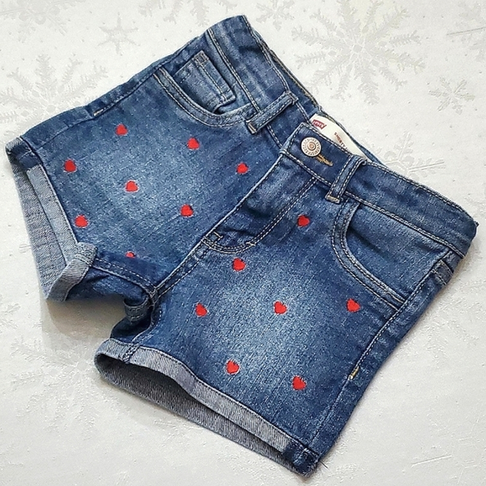 Levi's Blue Denim with Red Hearts Shorty Shorts Girls Size 6X Regular - Picture 1 of 9